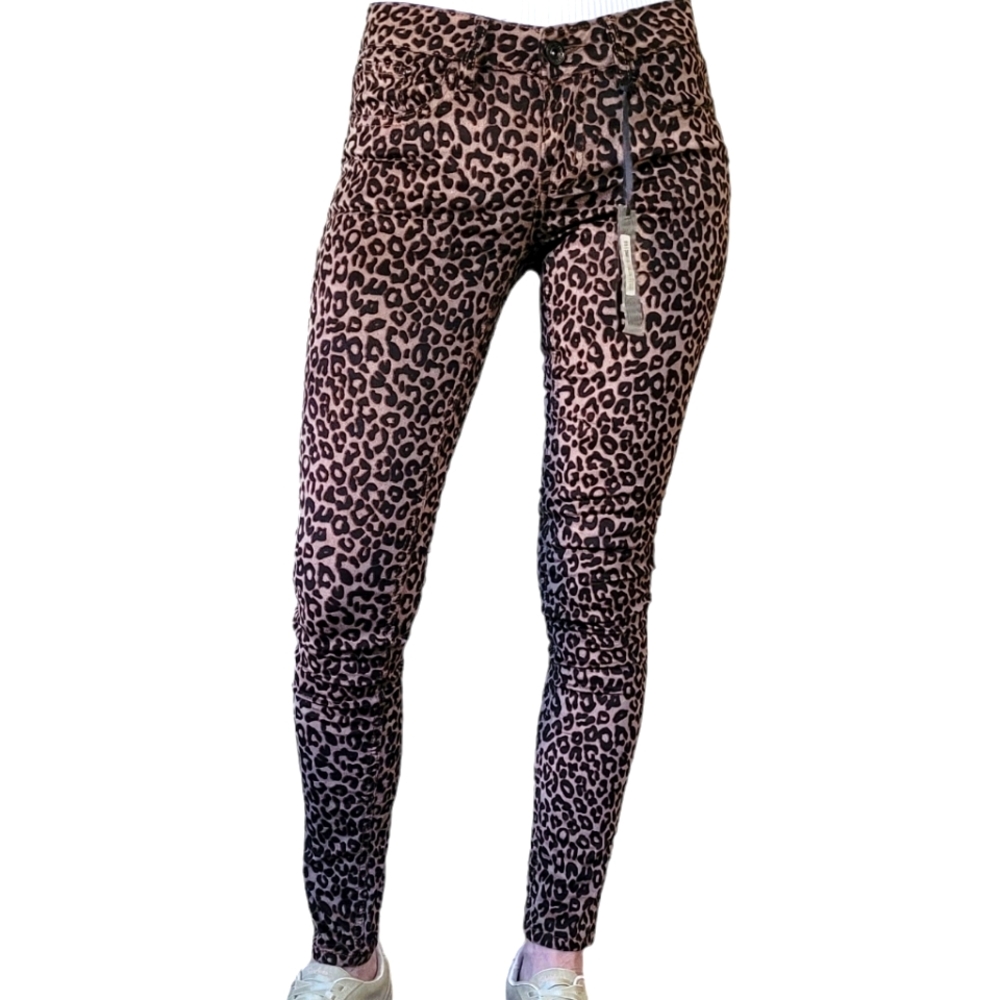 YMI 7 stretch leopard cords